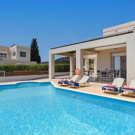 Villa Nicole By *